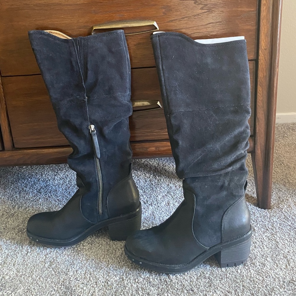 Black boots
